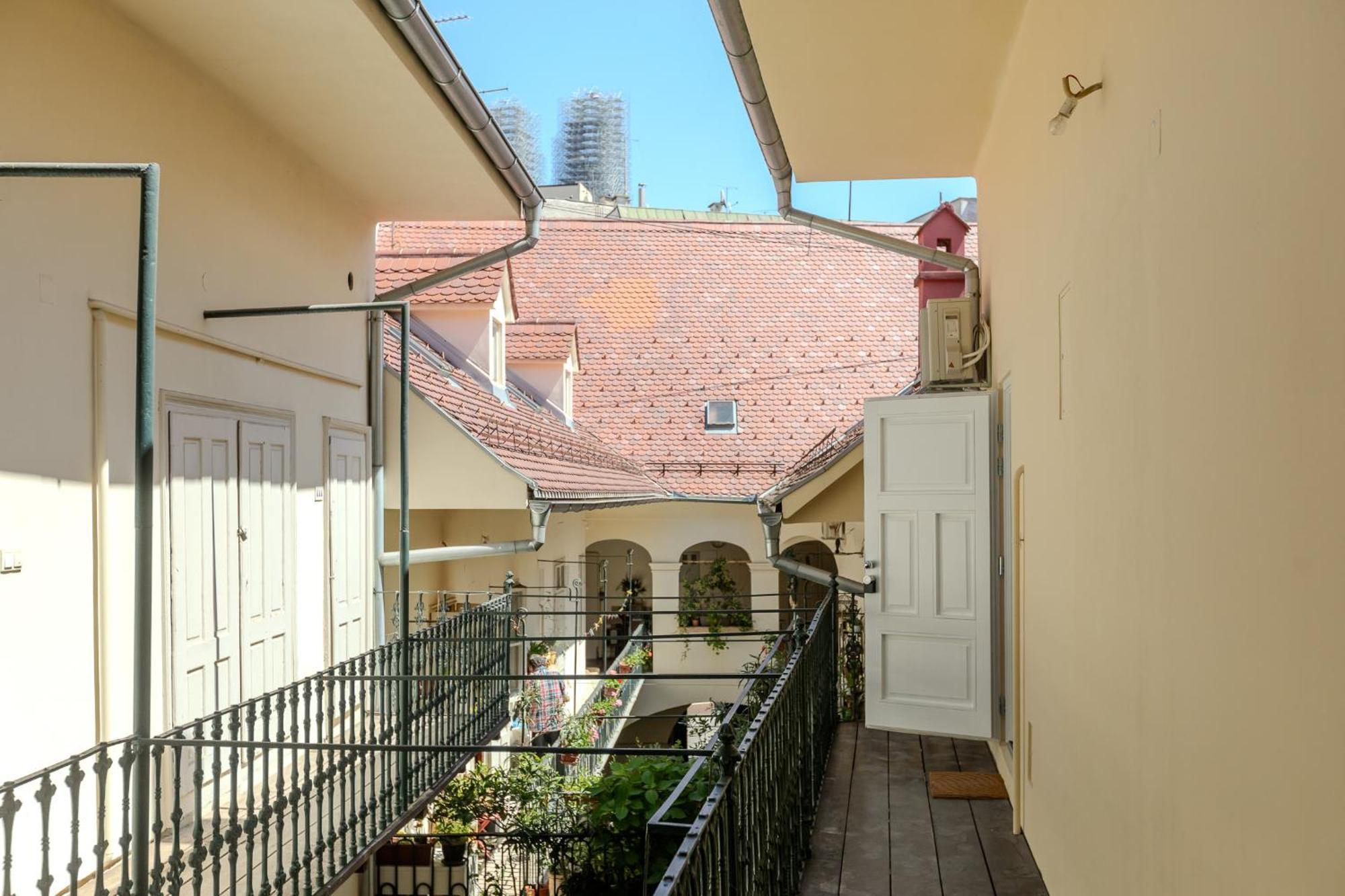 Apartment Nikola 4* Zagreb Luaran gambar